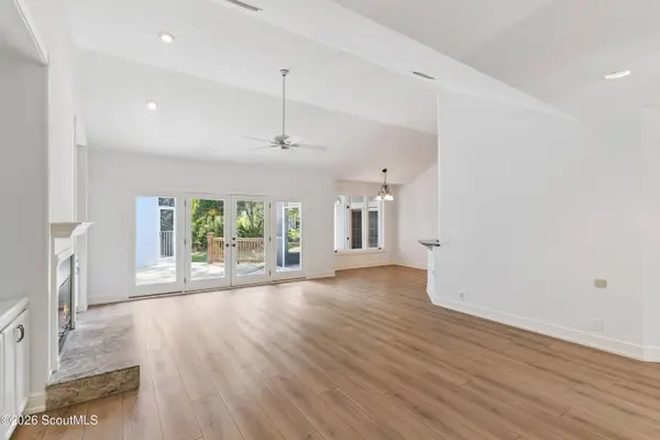 400 Vassar Point DR, St. Simons Island, GA 31522