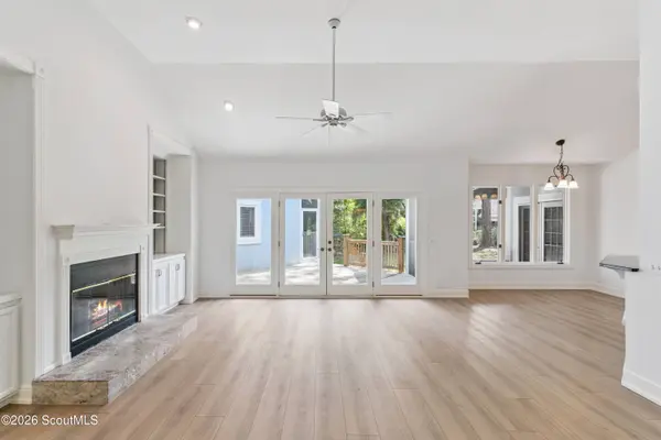 400 Vassar Point DR, St. Simons Island, GA 31522