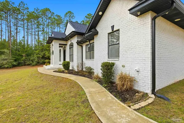 6786 Quintette Rd, Pace, FL 32571