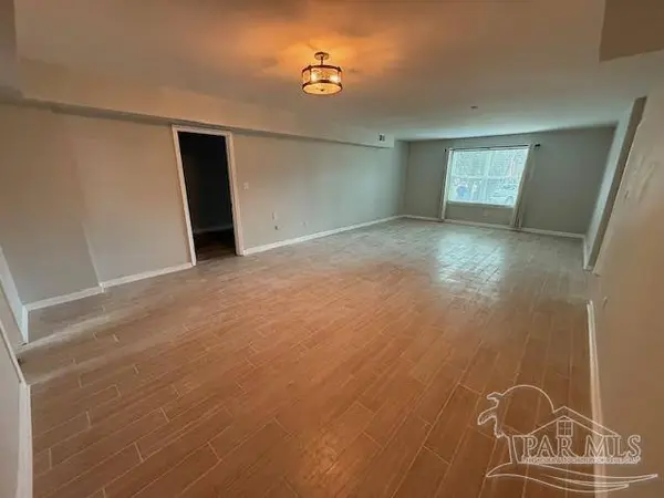 3066 Rosa Del Villa Dr, Gulf Breeze, FL 32563