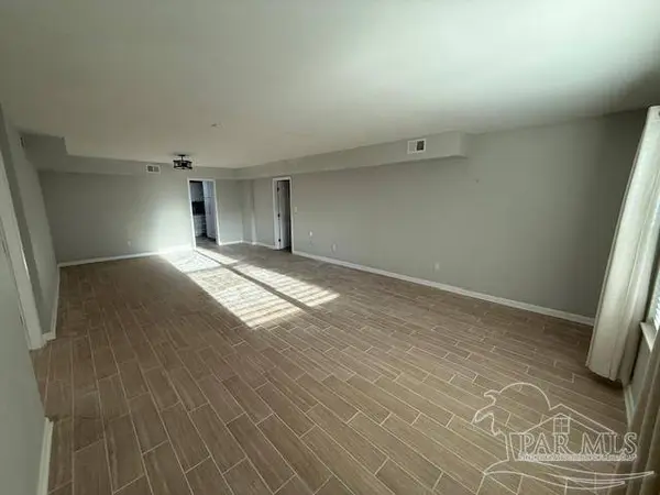 3066 Rosa Del Villa Dr, Gulf Breeze, FL 32563