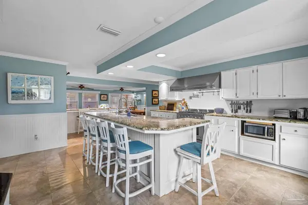 6800 Water St, Navarre, FL 32566