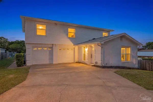 1044 Aquamarine Dr, Gulf Breeze, FL 32563