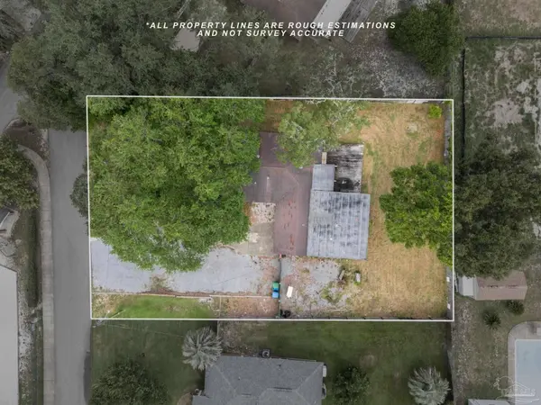 416 Norwich Dr, Gulf Breeze, FL 32561
