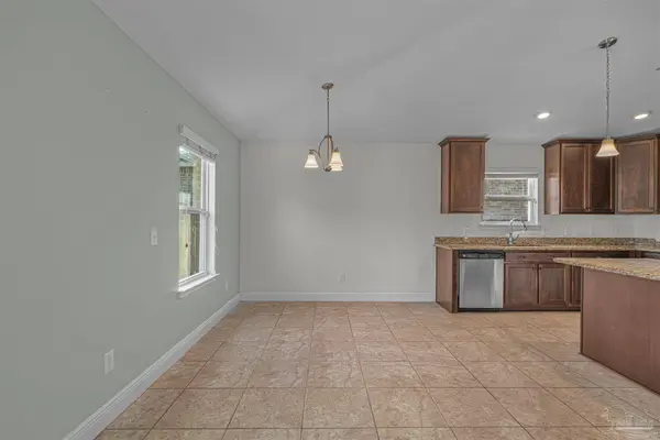 5636 Shooting Star Ct, Milton, FL 32583