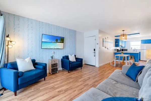 1650 Via Deluna Dr, Pensacola Beach, FL 32561