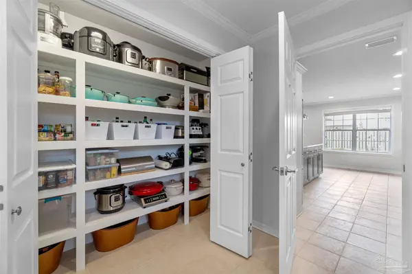 6021 Firefly Dr, Pensacola, FL 32507
