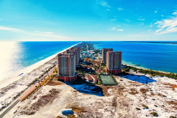 What It’s Really Like Living in Pensacola Year-Round (Not Just the Vacation Version),Sean Killingsworth