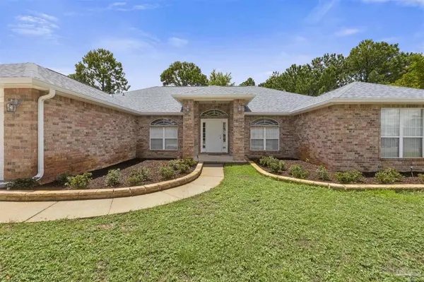 8335 Onich Dr, Navarre, FL 32566