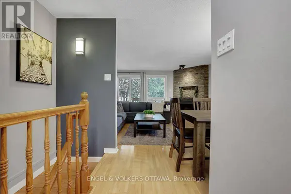 382 BRISTON PRIVATE, Ottawa, ON K1G5R2