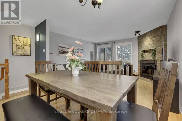 382 BRISTON PRIVATE, Ottawa, ON K1G5R2
