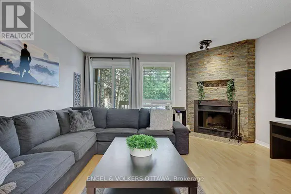 382 Briston Private #1, Ottawa, ON K1G5R2