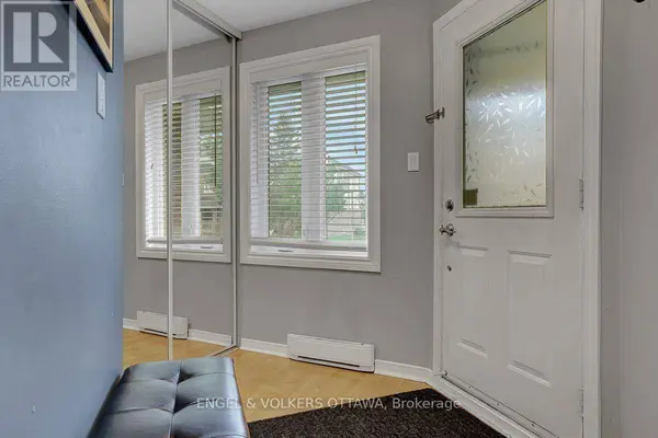 382 Briston Private #1, Ottawa, ON K1G5R2