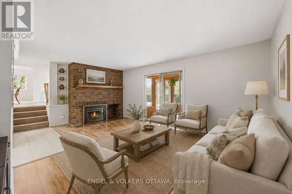 885 PLANTE DRIVE, Ottawa, ON K1V9E3