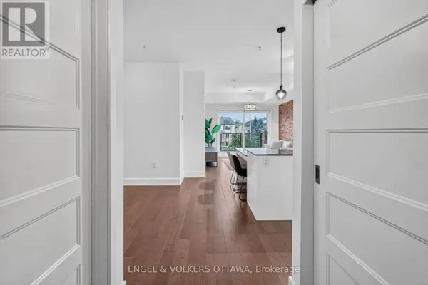 2785 Baseline RD #310, Ottawa, ON K2H1G9