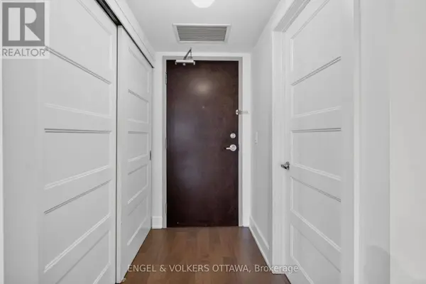 2785 Baseline RD #310, Ottawa, ON K2H1G9