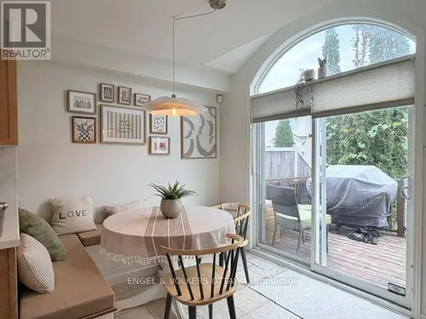 124 LANDOVER CRESCENT, Ottawa, ON K2M2W2