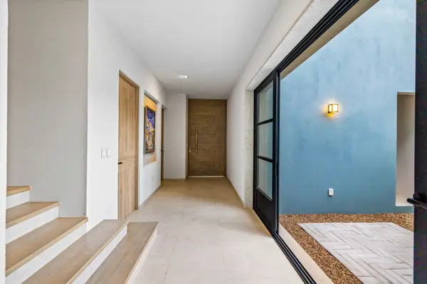 La Aurora Townhouse-Blue