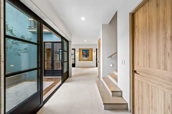 La Aurora Townhouse-Blue