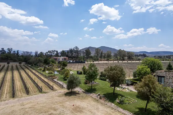 Los Remedios Lot 9
