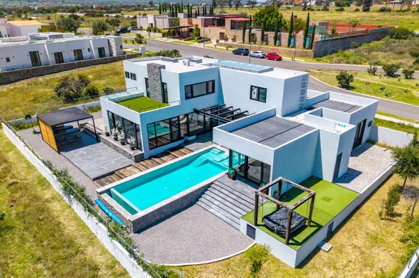 The Dream House, 