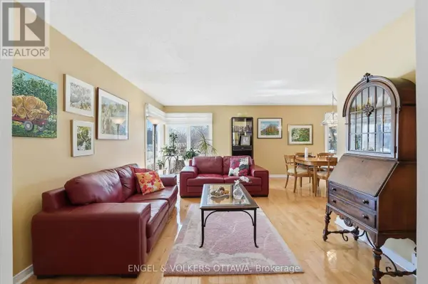 113 BENLEA DRIVE, Ottawa, ON K2G3V3