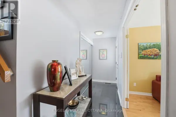 113 BENLEA DRIVE, Ottawa, ON K2G3V3