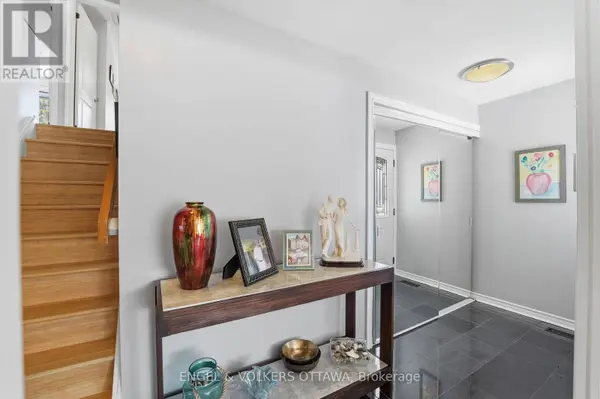 113 BENLEA DRIVE, Ottawa, ON K2G3V3