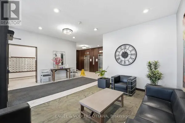 2951 Riverside DR #301, Ottawa, ON K1V8W6