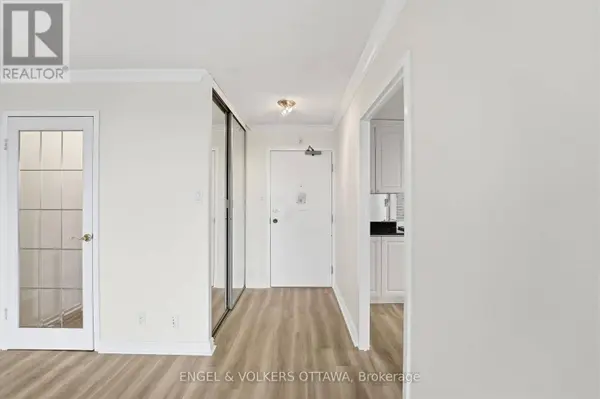 2951 Riverside DR #301, Ottawa, ON K1V8W6