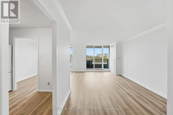 2951 Riverside DR #301, Ottawa, ON K1V8W6