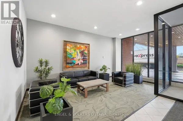 2951 Riverside DR #301, Ottawa, ON K1V8W6