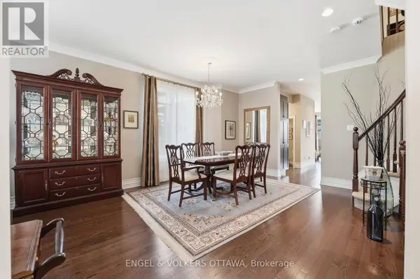 127 BEATRICE DRIVE, Ottawa, ON K2J5A4