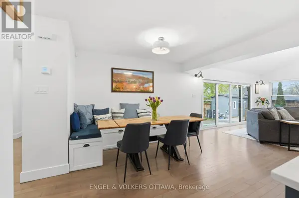 1046 FISHER AVENUE, Ottawa, ON K1Z6P6