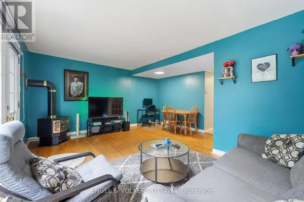 84 MONTEREY DRIVE, Ottawa, ON K2H7A7