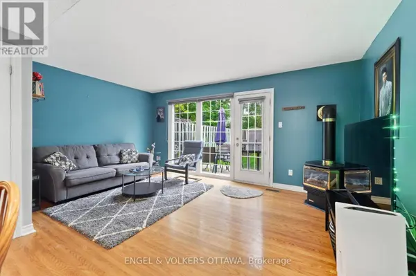 84 MONTEREY DRIVE, Ottawa, ON K2H7A7