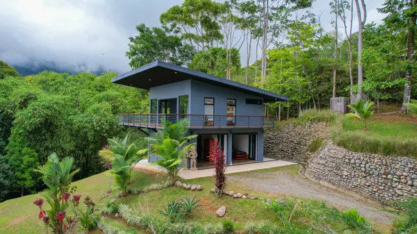 Mountain Estate, San Salvador De Baru,