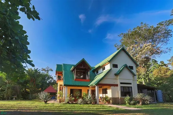 Exclusive Cacao Farm & Luxury Retreat, Parrita, 60901