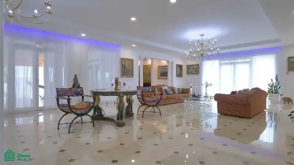 Luxury Artist Estate, Real Caria