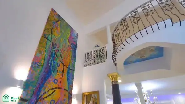 Luxury Artist Estate, Real Caria