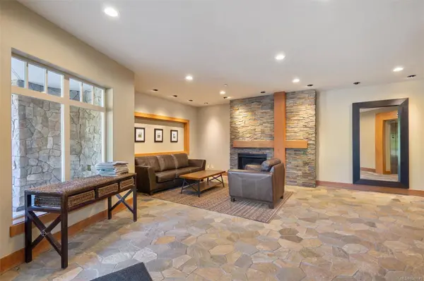 1395 Bear Mountain Pkwy ##409, Langford, BC V9B 0E1