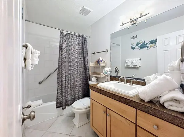 120 52ND ST, Holmes Beach, FL 34217