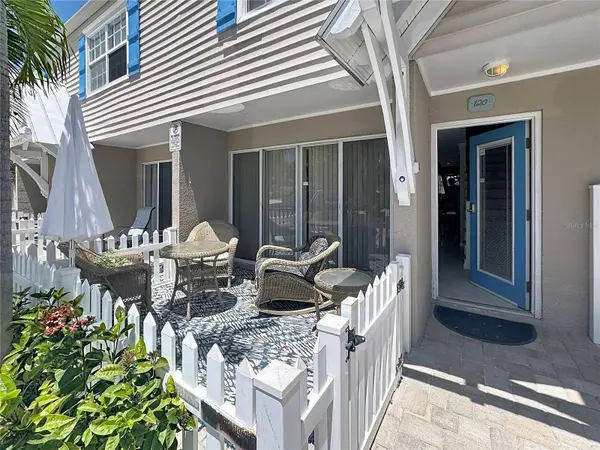 120 52ND ST, Holmes Beach, FL 34217