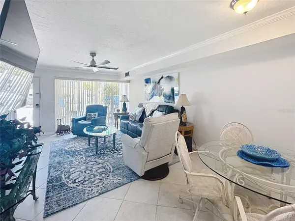 120 52ND ST, Holmes Beach, FL 34217