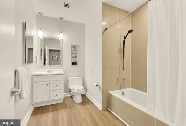 675 E ST NW #350, Washington, DC 20004