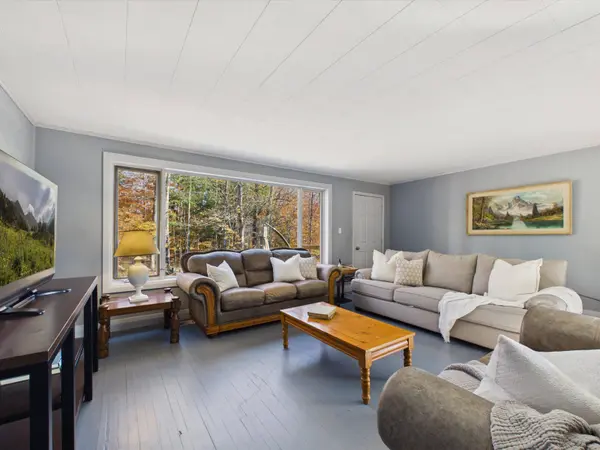 2026 Peninsula RD, Muskoka Lakes, ON P0B 1J0
