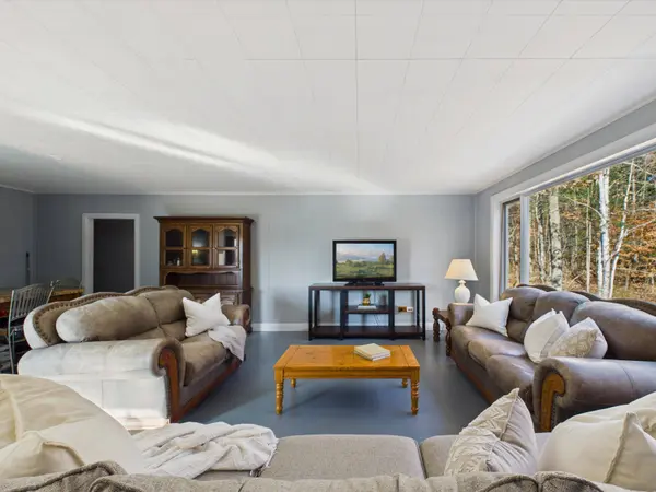 2026 Peninsula RD, Muskoka Lakes, ON P0B 1J0