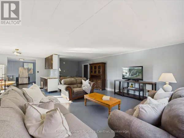 2026 PENINSULA ROAD, Muskoka Lakes, ON P0B1J0