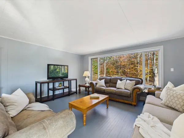 2026 Peninsula RD, Muskoka Lakes, ON P0B 1J0