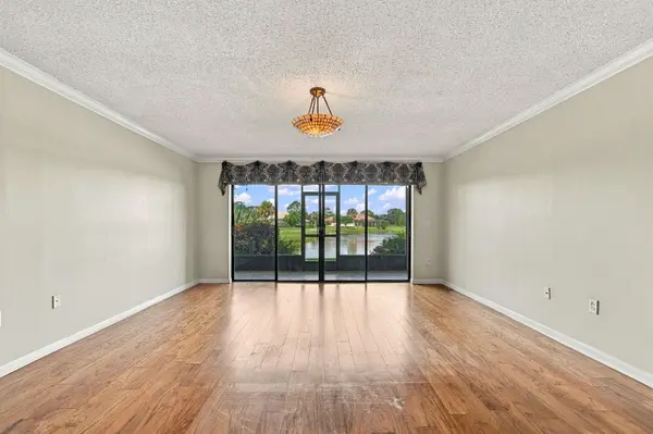 3351 Twin Lakes TER #103, Fort Pierce, FL 34951